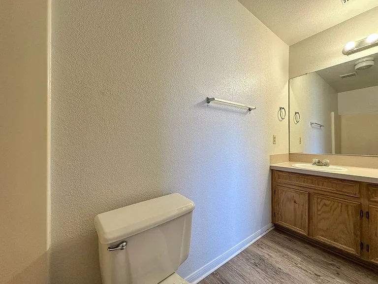 408 Alpine St — Photo 22