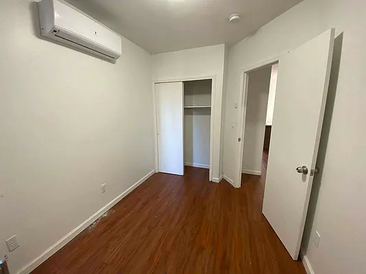 Rented by Premier Metro Realty Corp | media 9