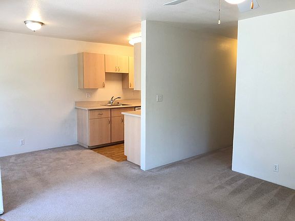 3rd image of 429 Mananai Pl #39-C