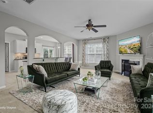 9804 Loughlin Ln, Charlotte, NC 28273