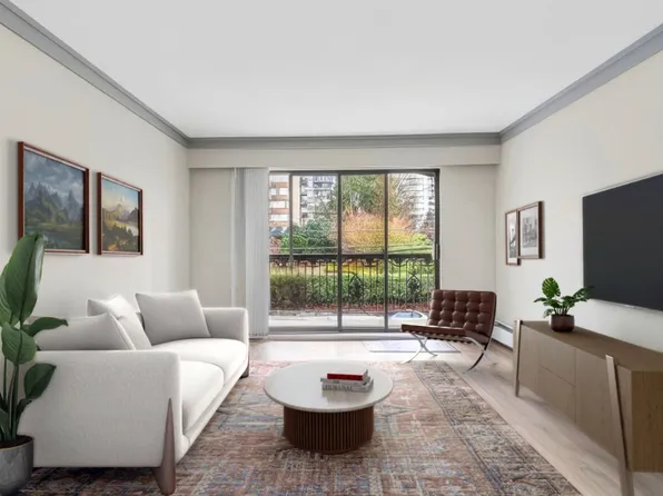 707 Hamilton St #208, New Westminster, BC V3M 2M7