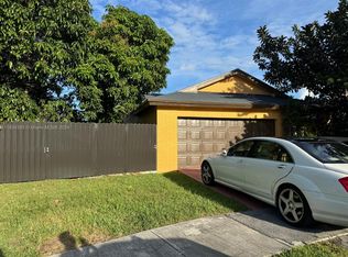 15647 SW 113th Pl, Miami, FL 33157