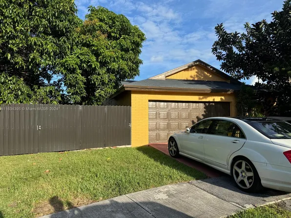 15647 SW 113th Pl, Miami, FL 33157