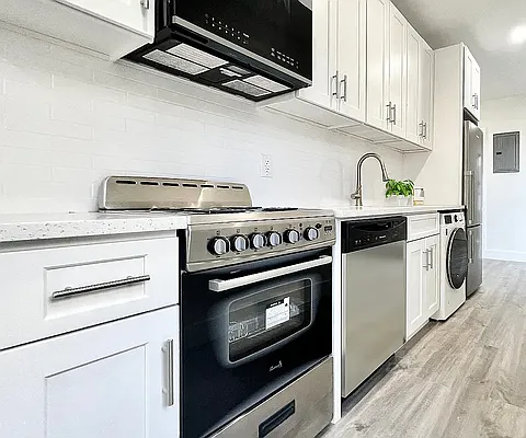 Rented by Vector New York, LLC | media 13