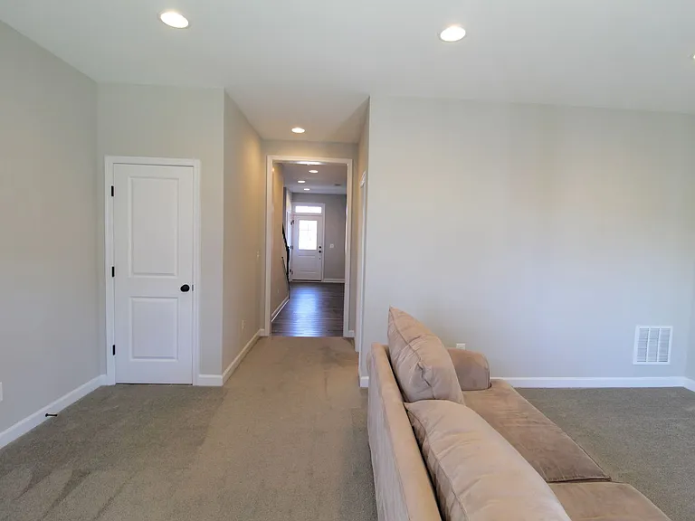 3398 Monterey Dr — Photo 6