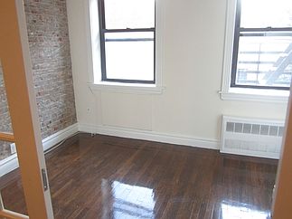 4th image of 400 E 82nd St