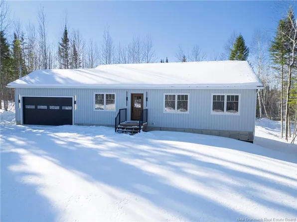 34 Berry Dr, Lincoln, NB E3B 0V9