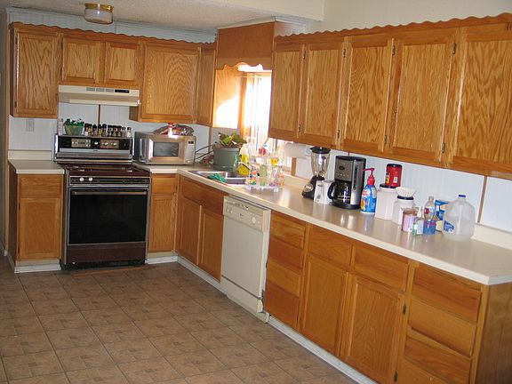 4th image of 1414 Sullivan Ave