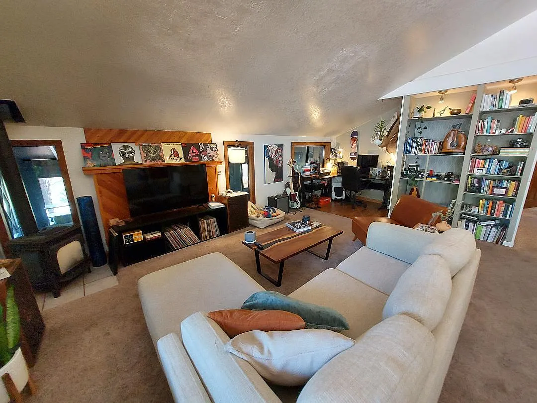 2 bed, 1134 sqft, $2,150 — Photo 3