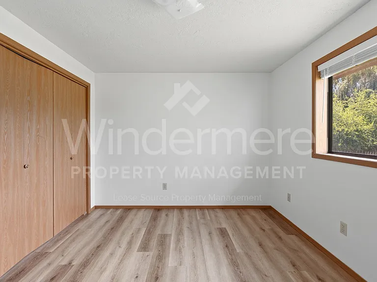 802 S Calvin Rd — Photo 11