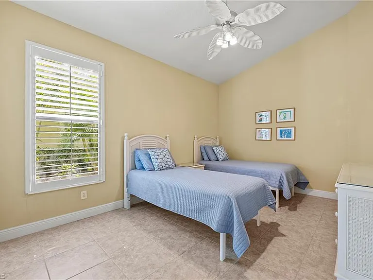 975 Tivoli Ct — Photo 24