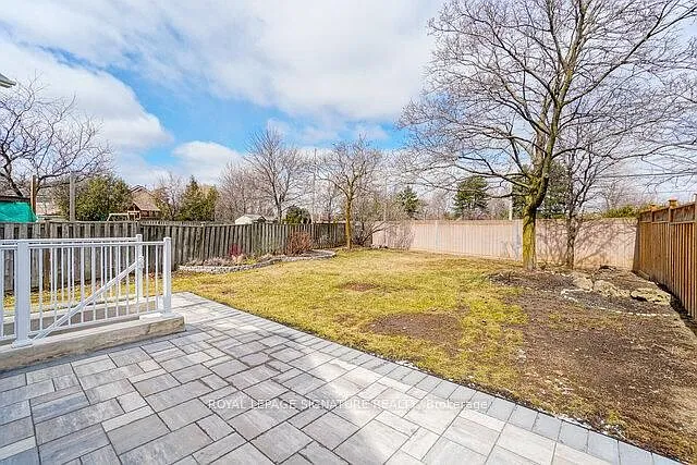 7102 Salme Dr — Photo 11