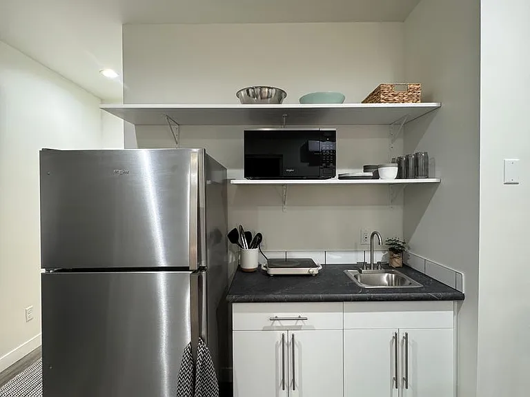 Bellaire Lofts — Photo 12