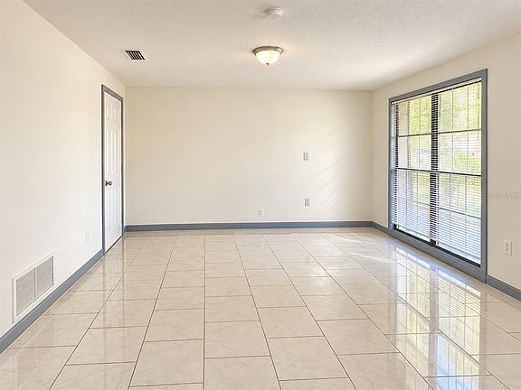 4th image of 3004 Arrow St