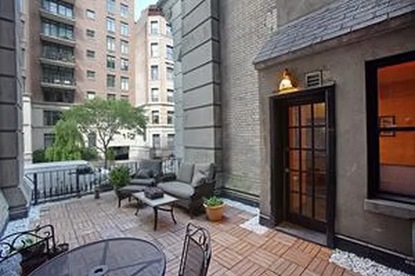 Sold by Douglas Elliman | media 10