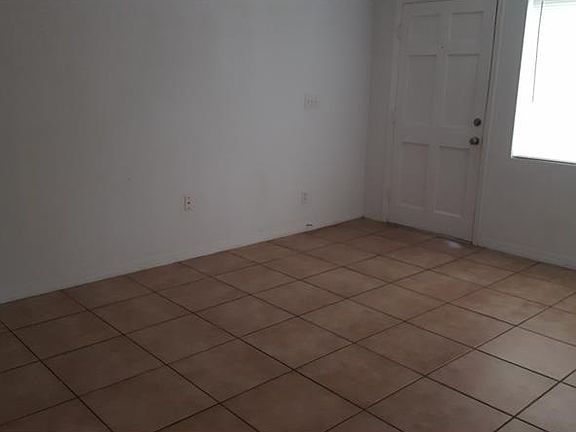 4th image of 11197 Eastwood Dr