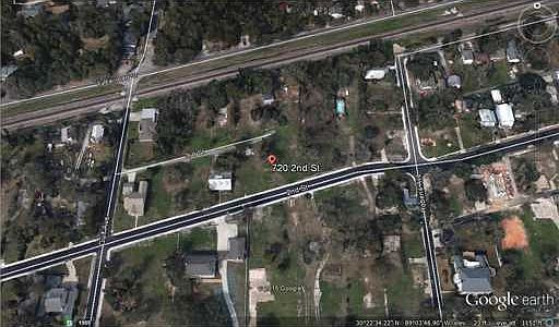 2nd image of 720 2nd St