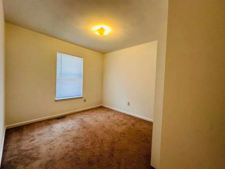 425 Janie Ln — Photo 15