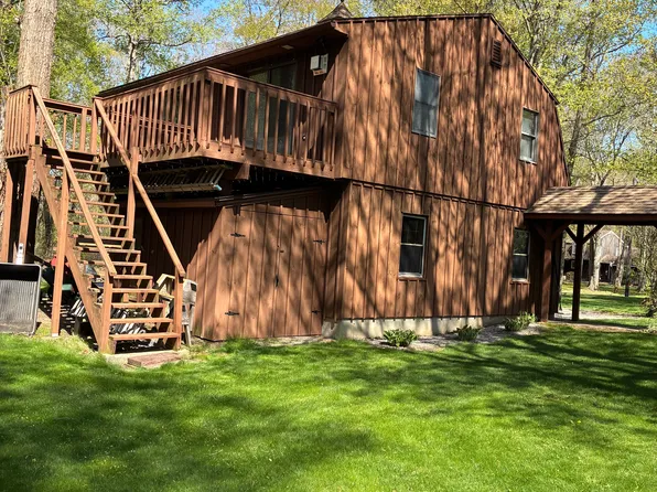 374 Beaver Meadow Rd #1, Haddam, CT 06438