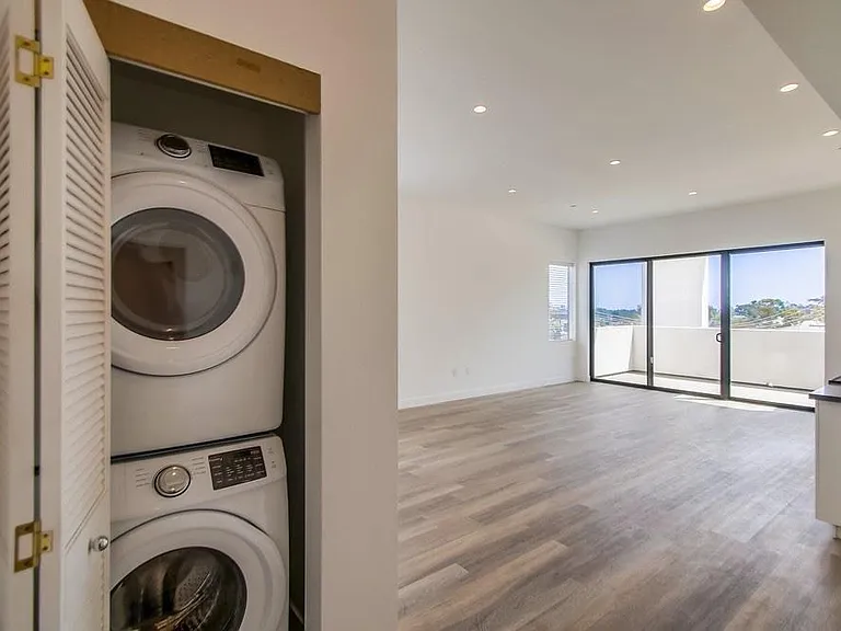 4021 Georgia St #6 — Photo 8