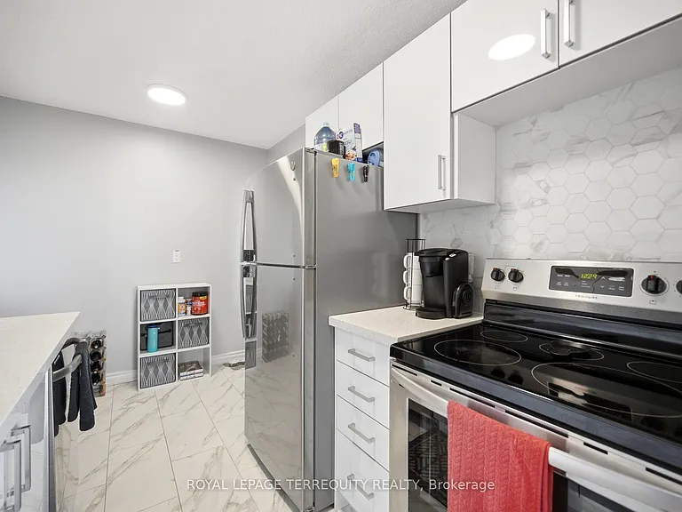 2929 Aquitaine Ave #709 — Photo 14