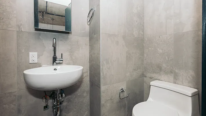 Rented by Nooklyn NYC LLC | media 23