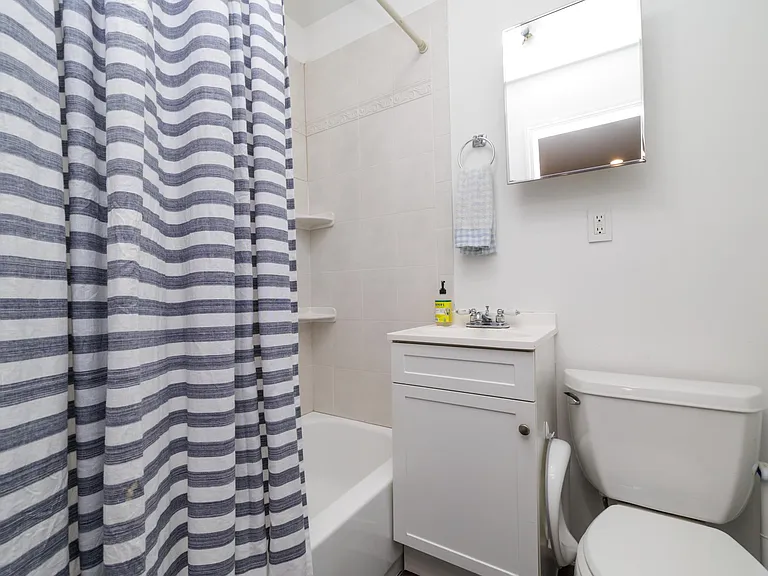 38 California St — Photo 10