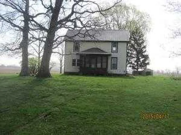729 Clemens Rd, New Holland, OH 43145