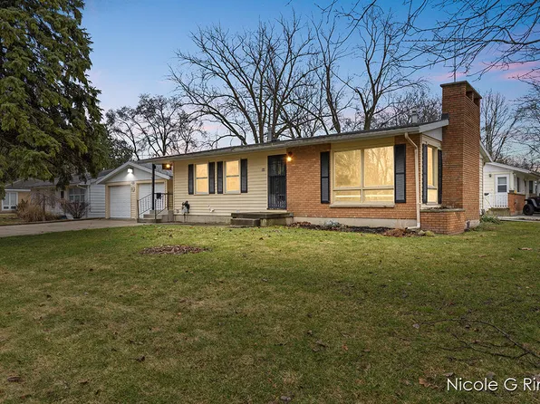 56 W Averill St, Sparta, MI 49345