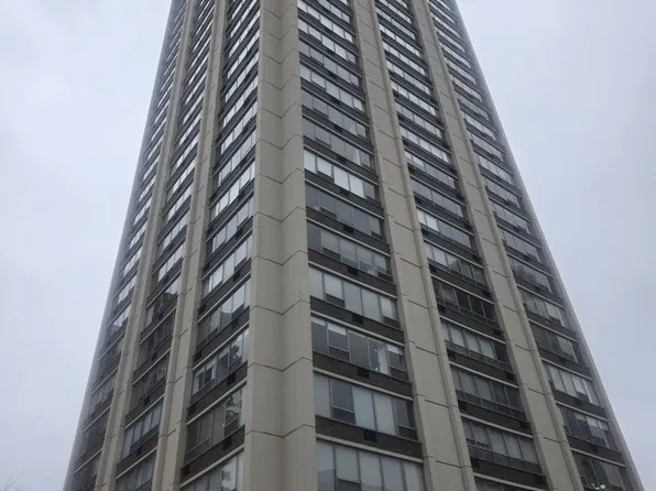 70 W Burton Pl APT 1608, Chicago, IL 60610
