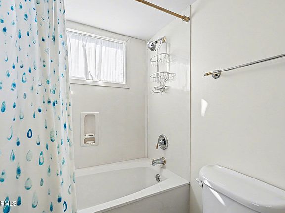 5th image of 731 N Hampton Court #731