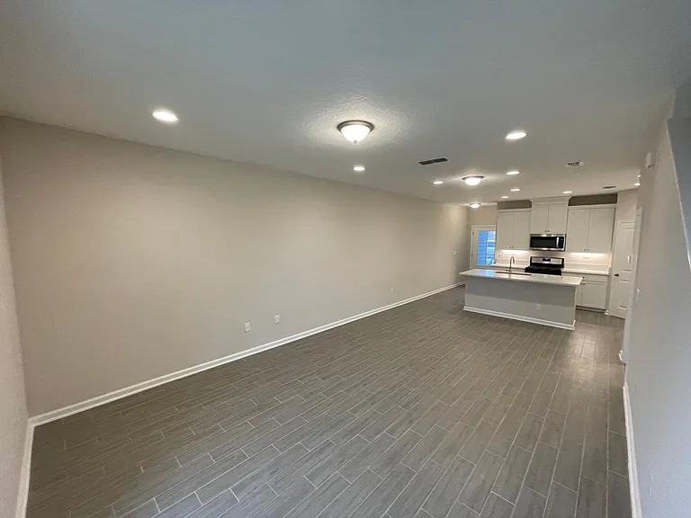 270 Brandon Lakes Dr #270 — Photo 8
