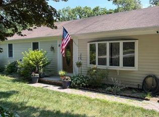 19 Essex Rd, Mashpee, MA 02649