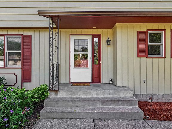 3rd image of 2818 1st St N