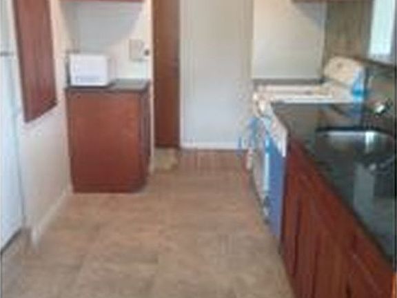 5th image of 1253 E 56th St Floor 2