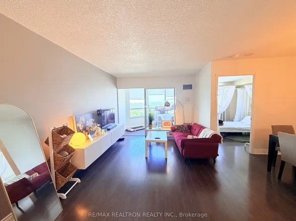 135 Hillcrest Ave, Mississauga, ON