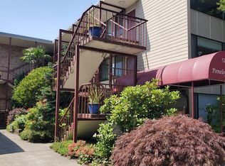 5215 15th Ave NE APT 11, Seattle, WA 98105