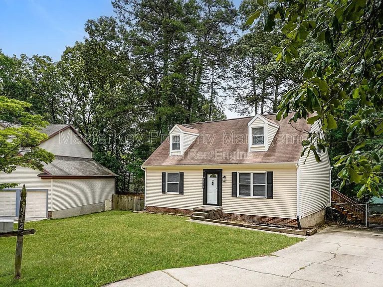 8912 Taymouth Ct — Photo 2