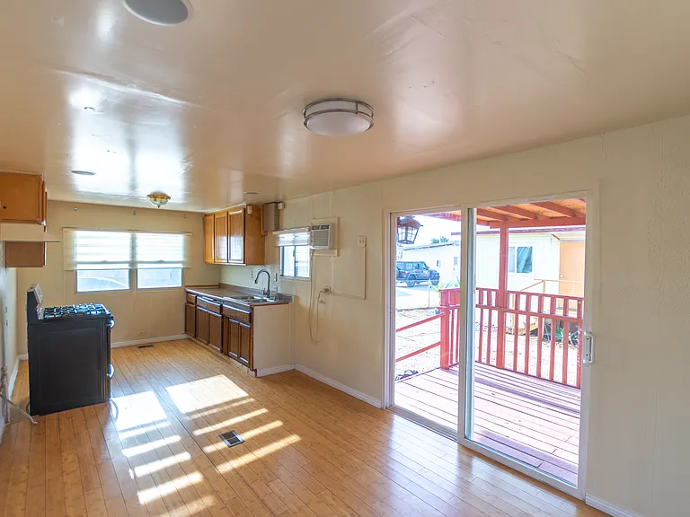 11398 Bartlett Ave #13 — Photo 4