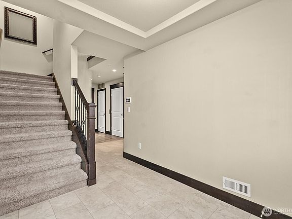 2nd image of 1357 Elma Place NE