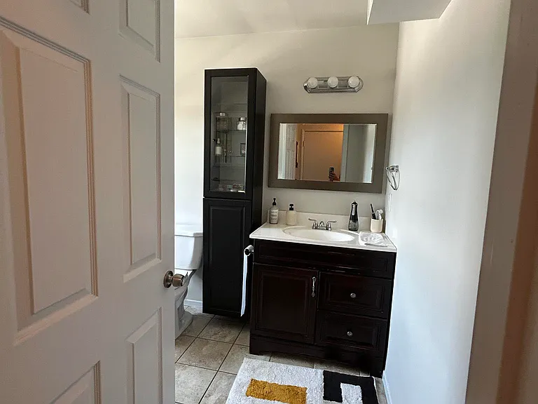 2335 Linden Ave — Photo 10