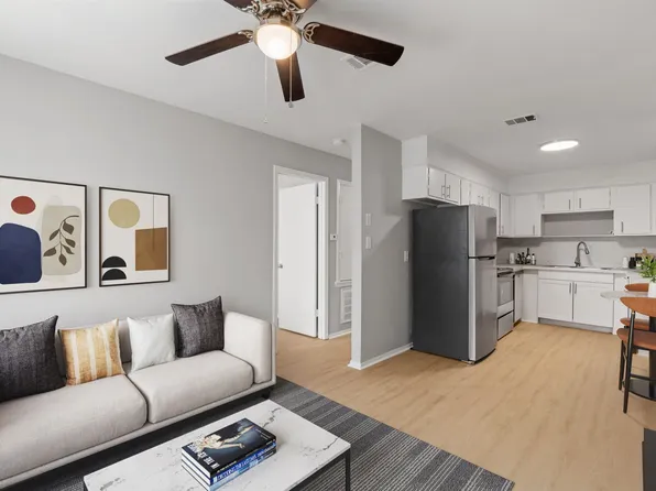 Cedarwood Apartments