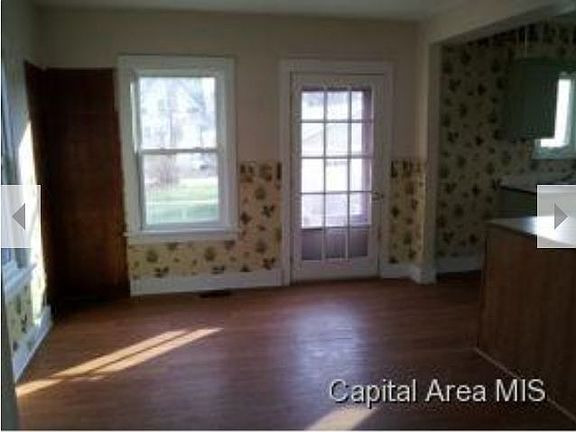 4th image of 1029 N Charles St