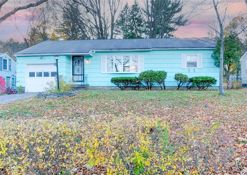 1st image of 137 Crestview Dr