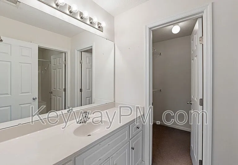 208 Satomi Way — Photo 12
