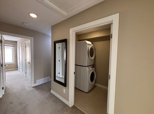 1023 173rd St SW, Edmonton, AB T6W 3E4