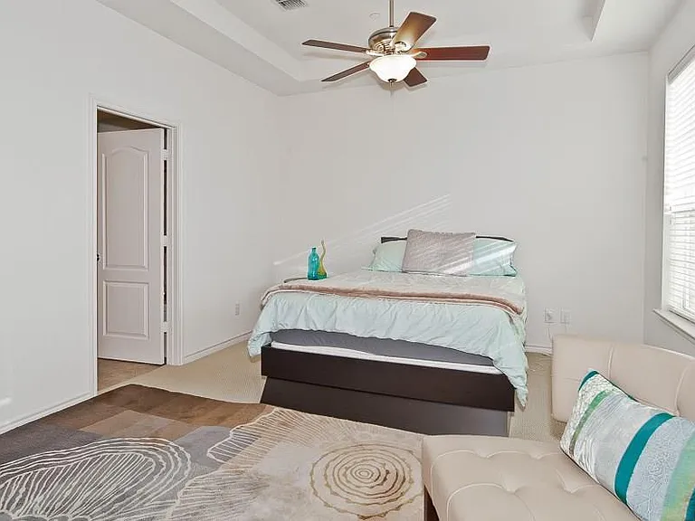 4419 Buena Vista St #2 — Photo 14