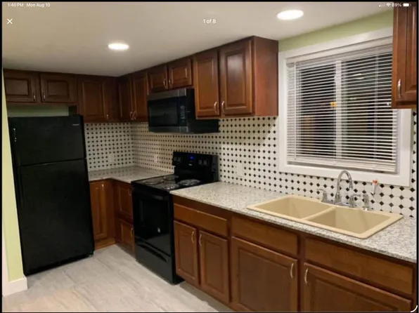 864 Route 715 APT 10, Saylorsburg, PA 18353