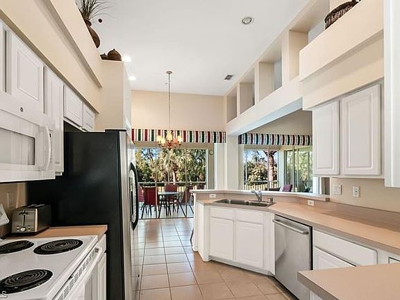 5th image of 2125 Aberdeen Ln #4-202