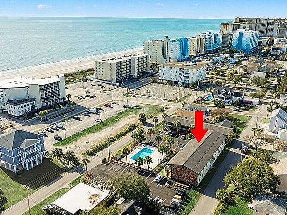 3rd image of 4516 Seaview St Unit 142